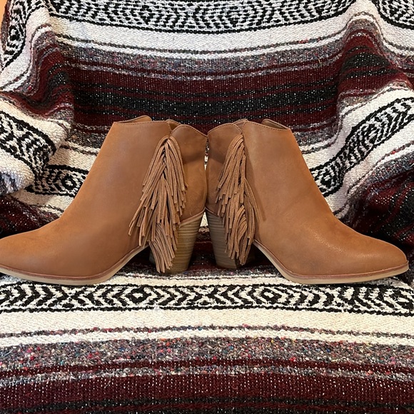 MIA Cisco Ankle Cowboy Boots with fringe sz 8.5 - Picture 7 of 8